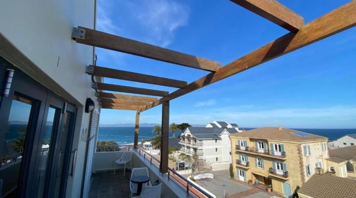 Harbour Square Hotel