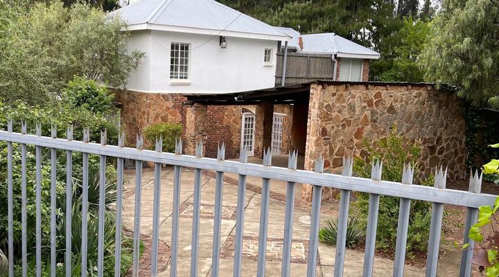 Elm Tree House - Dullstroom