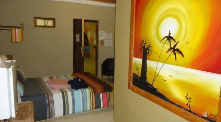 Red Ivory Backpackers