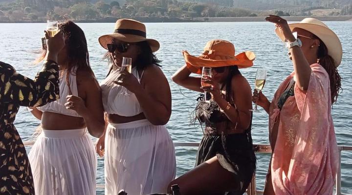 Tinkers Lakeside Lodge