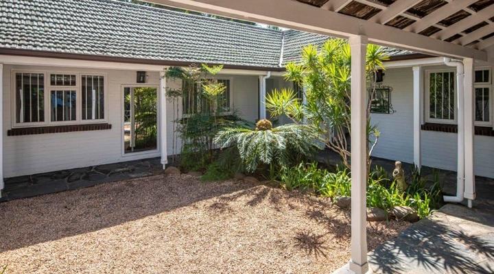 House 7 M Bacon Ave with an Inverter