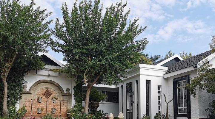 At 98 on Lynburn Guest House