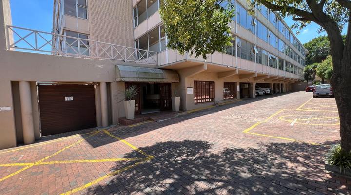 Inn & Out Sandton Park