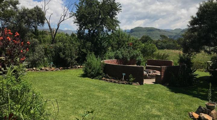 Sani Lodge Backpackers and Self-Catering Cottages