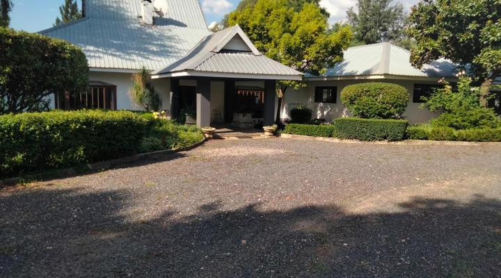 The River Cottage and Mainhouse at Woodlands