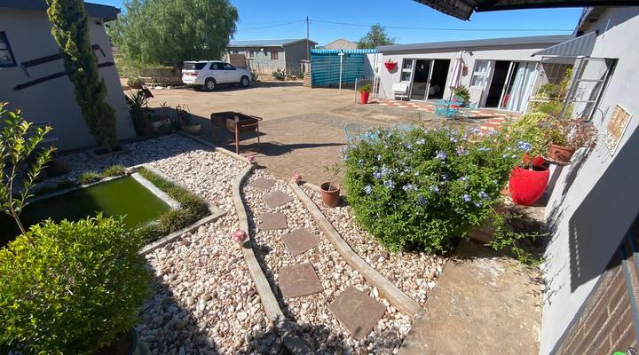 Hoon's Accommodation/ Karas Inn B&B