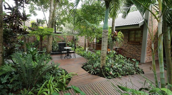 Rhino Coast Guesthouse Bed & Breakfast