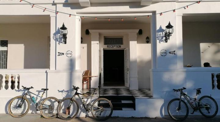 Karoo Art Hotel