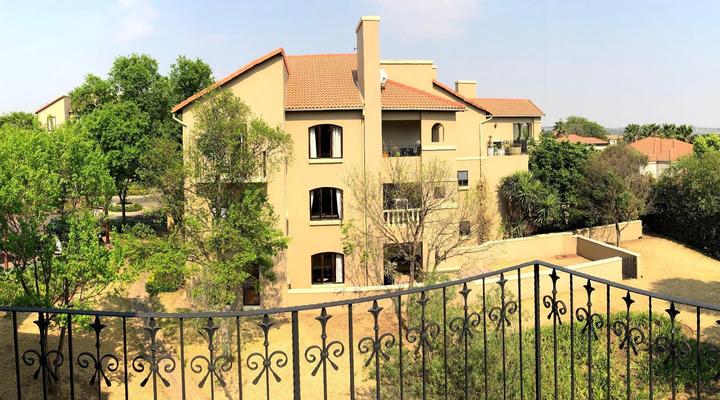 Dainfern Modern Executive Condo