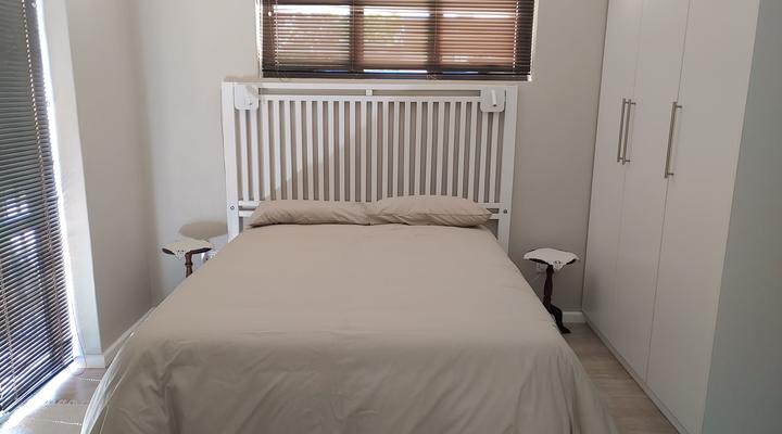 Unit Esmè & Unit Maria