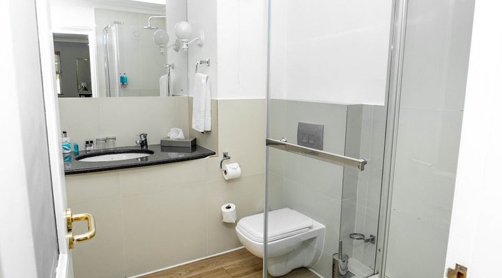 Bantry Bay Suite Hotel