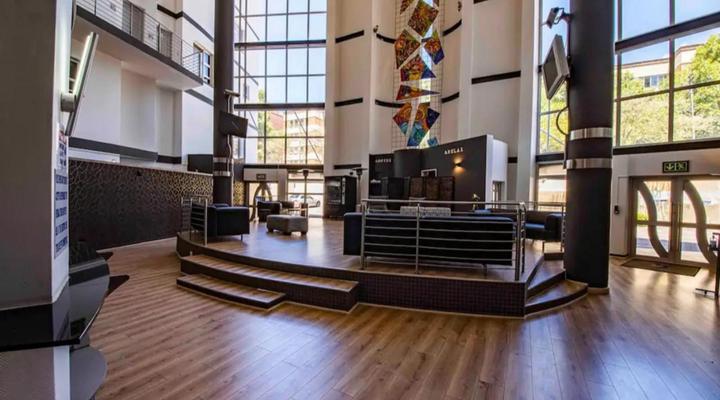 Spacious Urban Sanctuary