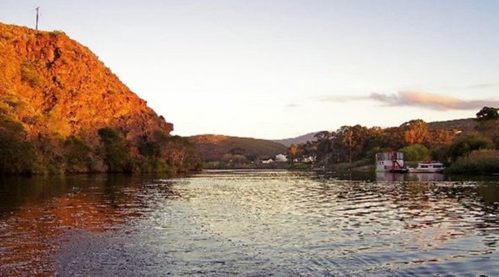 Houseboat Hire