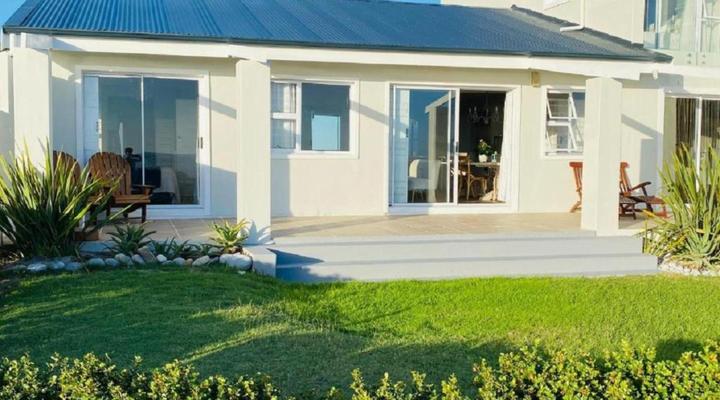 Shores Edge Cottage and Seapearl Ocean Front Villa