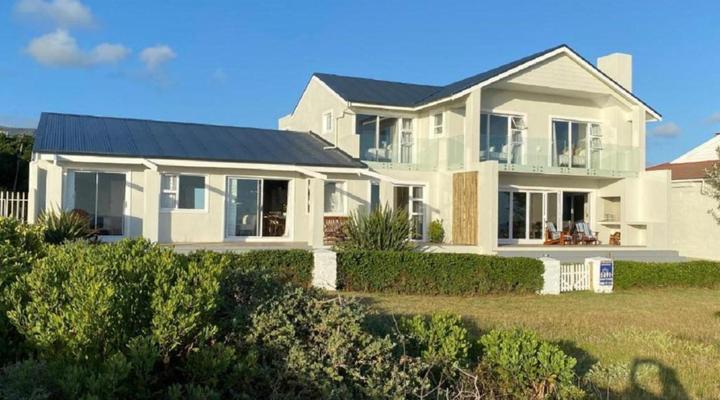 Shores Edge Cottage and Seapearl Ocean Front Villa