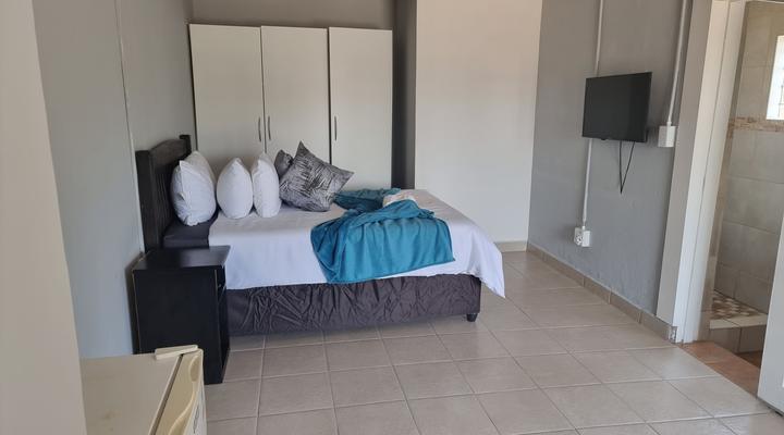 Stay@Home Airport Lodge