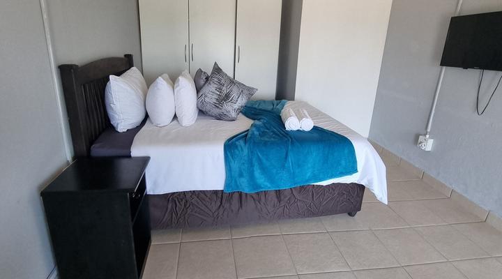 Stay@Home Airport Lodge