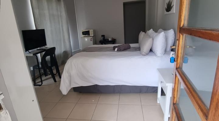 Stay@Home Airport Lodge