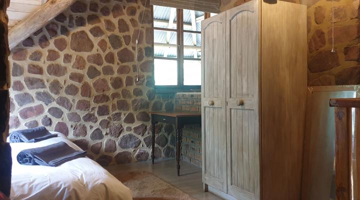 Stone Cottage on Exclusive Bush Farm