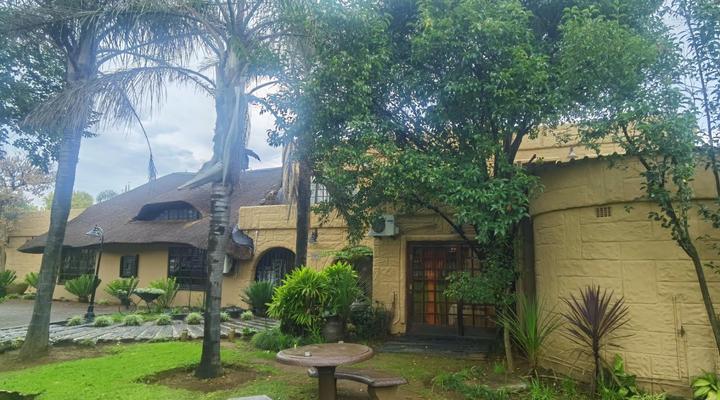 Camelot Boutique Hotel