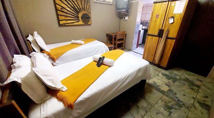 Sundown Lodge