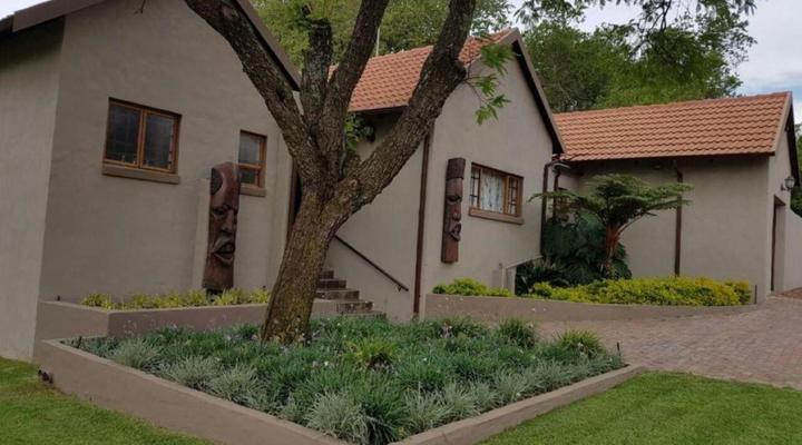 Zwavelpoort Guesthouse