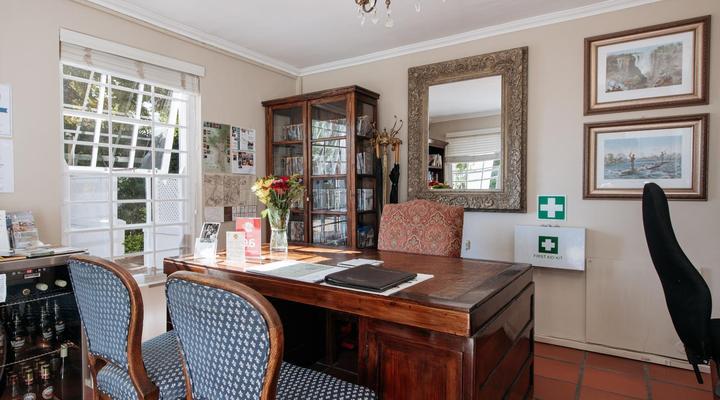 Maison Chablis Guest House