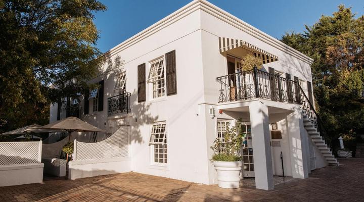 Maison Chablis Guest House