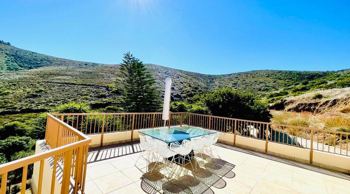 C and C Hotel Vibes CPT Plattekloof