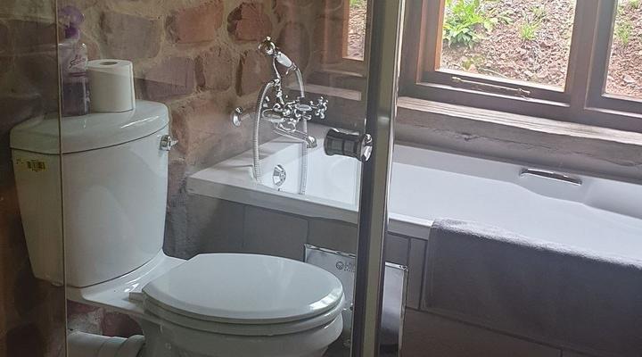 Stone Cottage on Exclusive Bush Farm