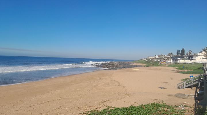 Beach Studio - walk to the beach