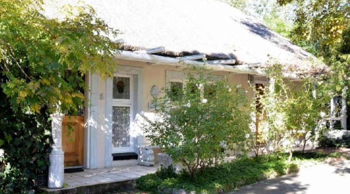 Arcadia Guesthouse & Restaurant