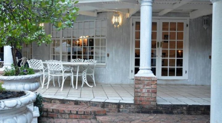 Arcadia Guesthouse & Restaurant