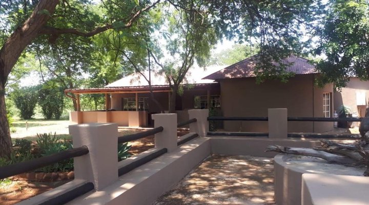 Alamo House Guest Farm 