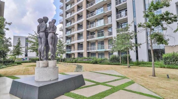 Menlyn Maine Apartments Unit 9