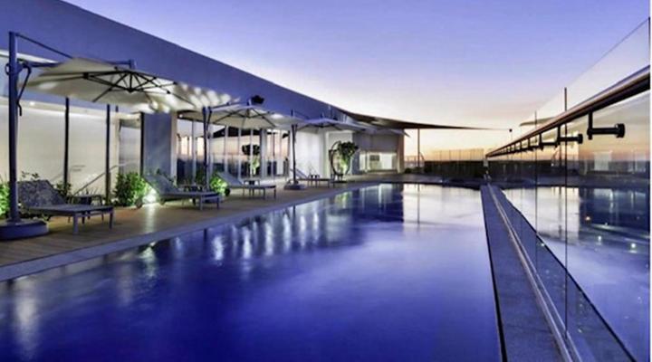 Menlyn Maine Apartments Unit 9