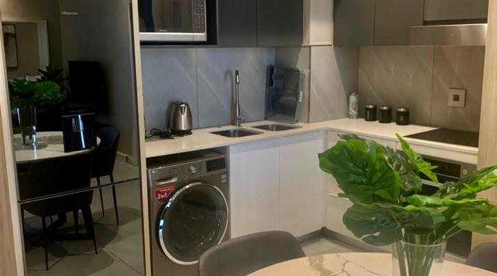 Menlyn Maine Apartments Unit 9