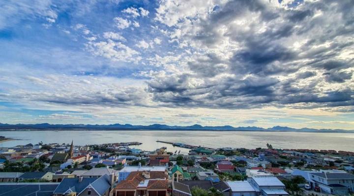 3 Colours Blue Guest House