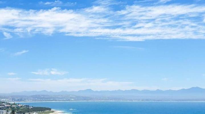 3 Colours Blue Guest House