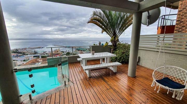 3 Colours Blue Guest House