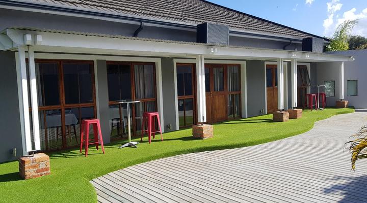 Two Fat Owls Guesthouse