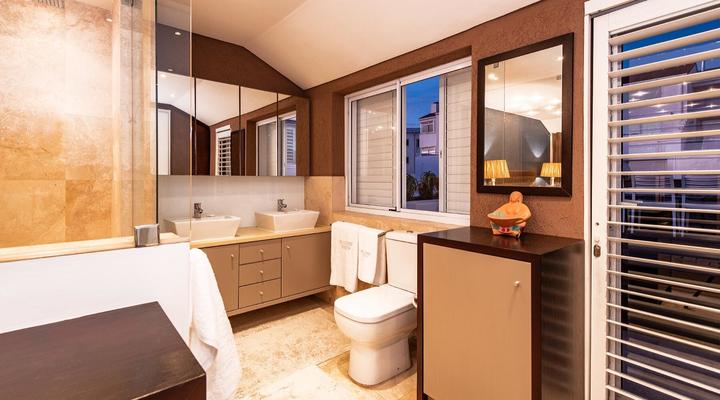 Blouberg Beach Home – Spanish Steps