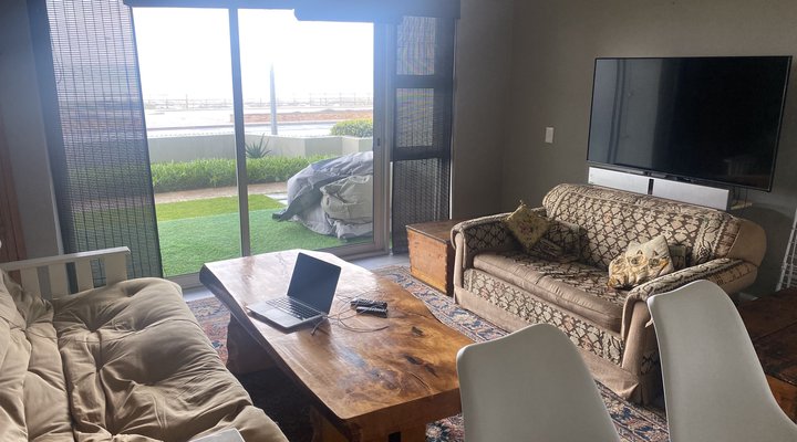 Kite/Dolphin Beach Apartment