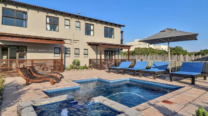 Afrovibe Beach Lodge