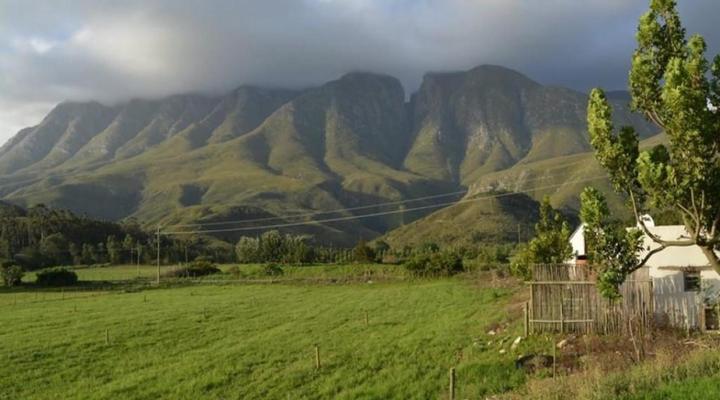Leeurivier Onder Die Hoogte 