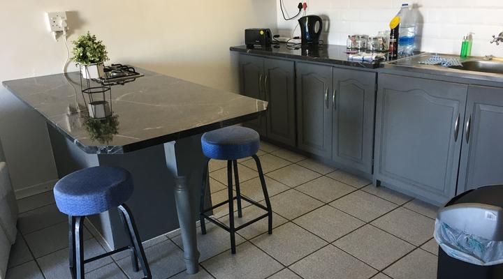 Tranquil Spacious Flat & Sound Of The Sea