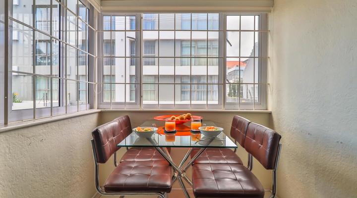 Eaton Square 2 by CTHA