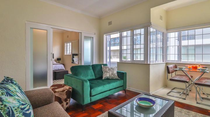 Eaton Square 2 by CTHA