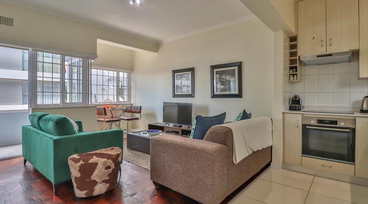 Eaton Square 2 by CTHA