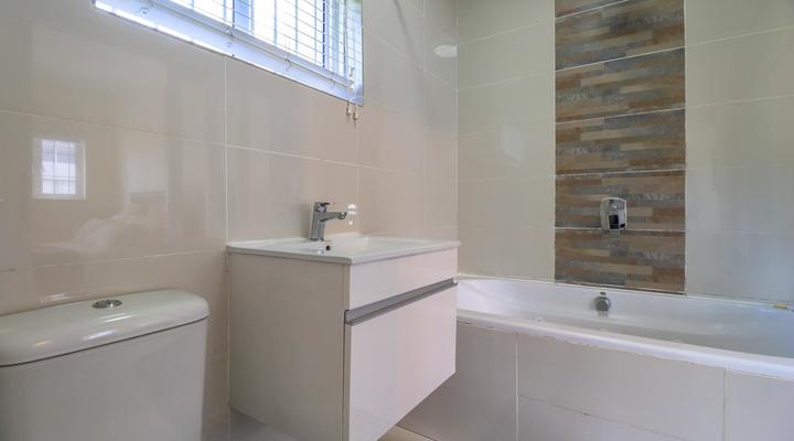 Eaton Square 2 by CTHA